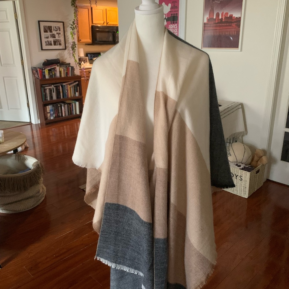 Poncho / scarf
